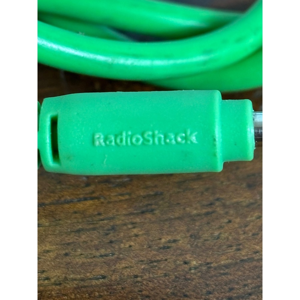 RadioShack 36 Inch 3.5mm TRS Auxiliary Audio Cable Neon Green Stereo Patch Cord